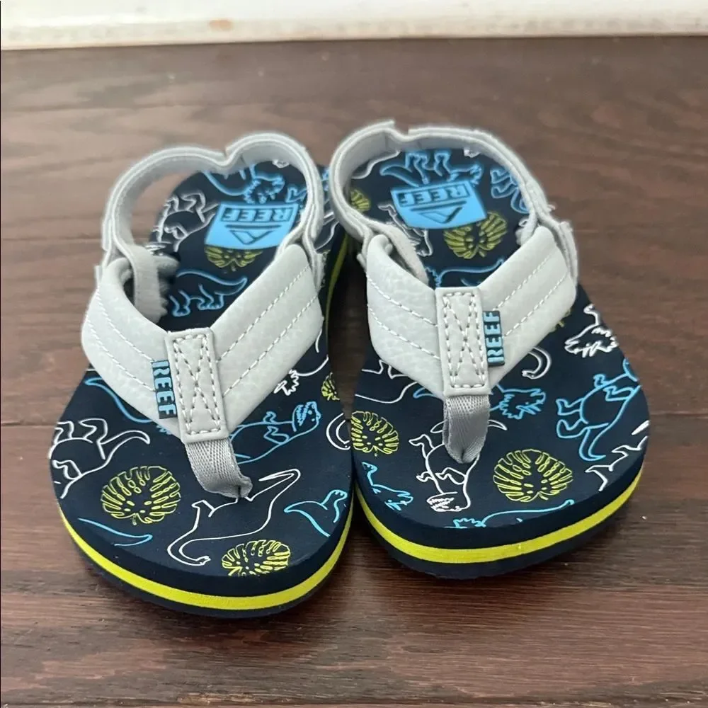 NWOB Reef Kids Dinosaur Print Flip Flops Sandals Size 8
